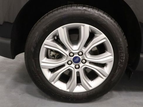 Used 2022 Ford Edge Titanium AWD/4WD image 28