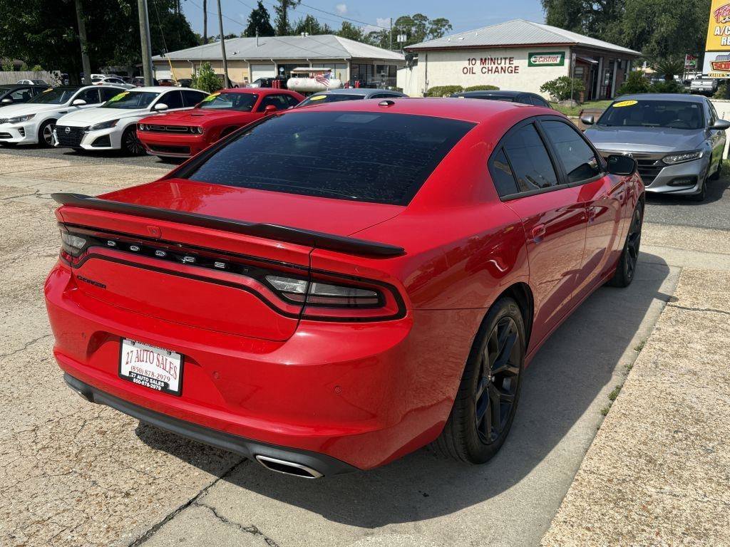Used 2019 Dodge Charger SXT w/ Plus Group RWD image 5