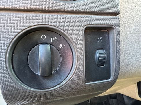 Used 2009 Ford F350 XL image 11