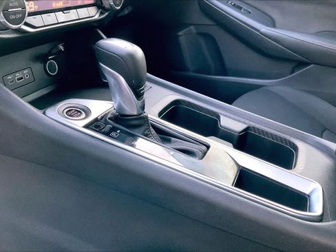 Used 2022 Nissan Sentra SV w/ All-Weather Package FWD image 13