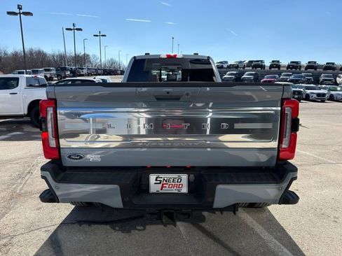 Used 2024 Ford F450 Limited w/ FX4 Off-Road Package image 6