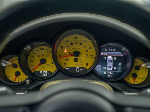 Used 2019 Porsche 911 Carrera S image 13