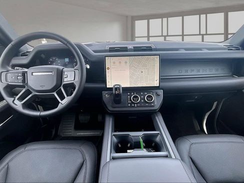 New 2026 Land Rover Defender 130 X-Dynamic SE AWD/4WD image 5