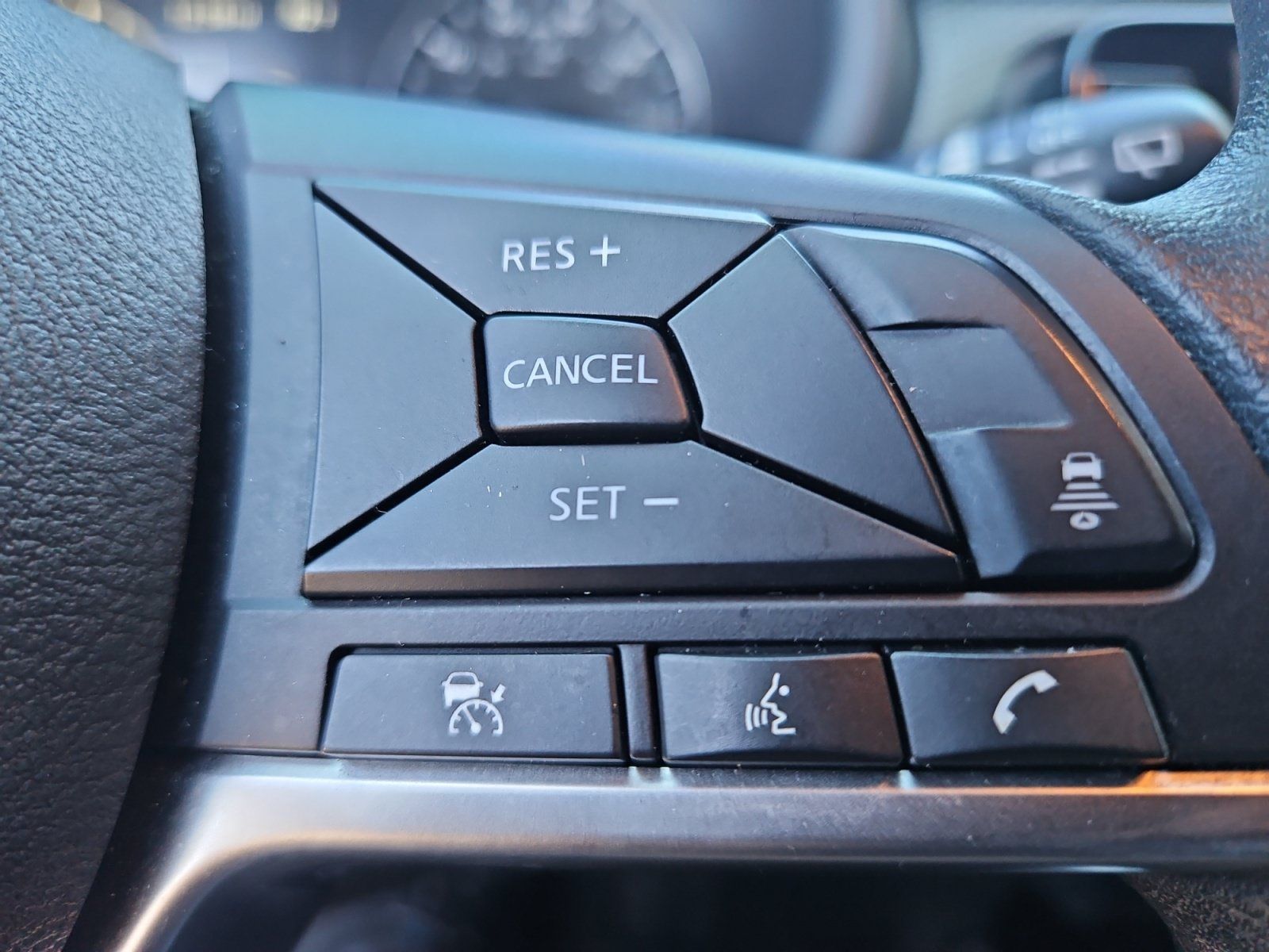 Used 2023 Nissan Kicks SV FWD image 27