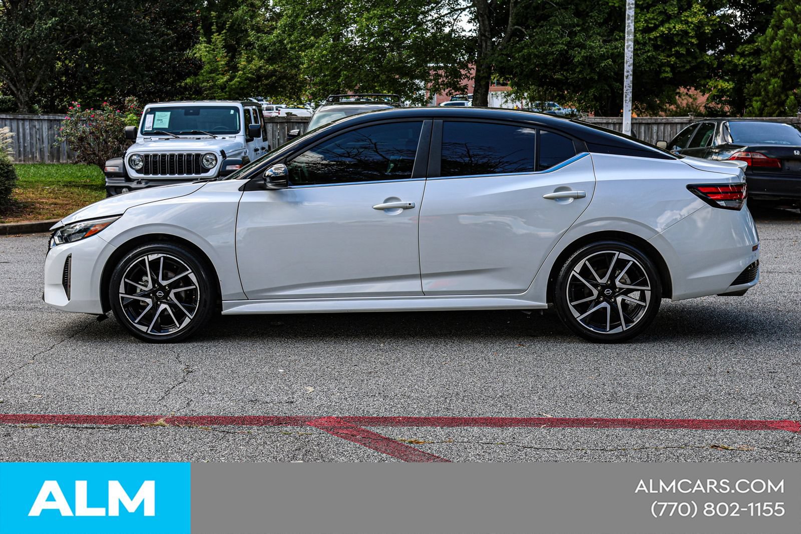 Used 2024 Nissan Sentra SR FWD image 9