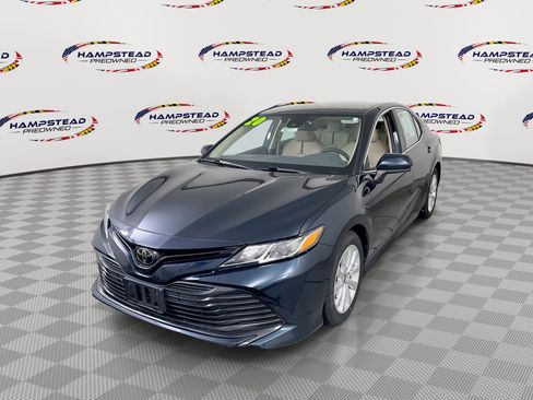 Used 2020 Toyota Camry LE FWD image 1