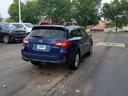 Used 2016 Subaru Outback 2.5i Premium AWD/4WD image 3