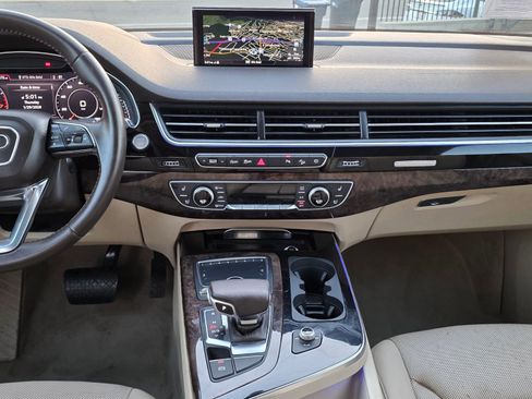 Used 2018 Audi Q7 3.0T Prestige w/ Prestige Package image 11