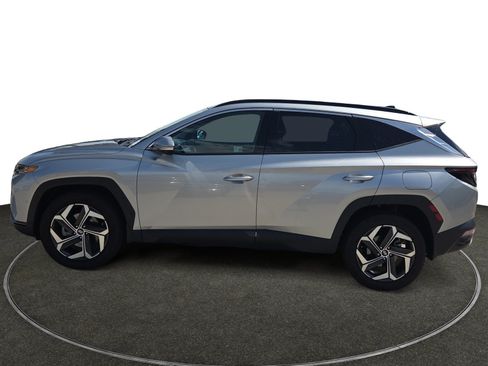 Certified 2024 Hyundai Tucson Limited AWD/4WD image 2