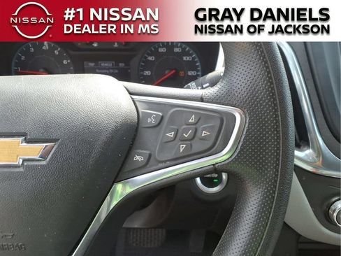 Used 2020 Chevrolet Equinox LS w/ LS Convenience Package FWD image 14