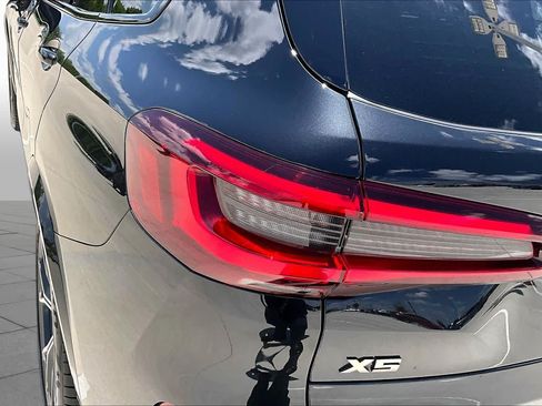 Used 2023 BMW X5 M50i w/ Climate Comfort Package AWD/4WD image 27