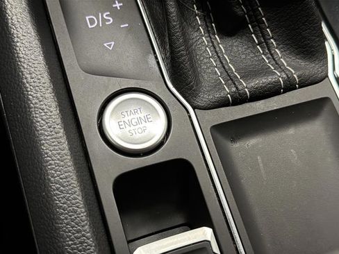 Used 2023 Volkswagen Atlas SE w/ Panoramic Sunroof Package image 36