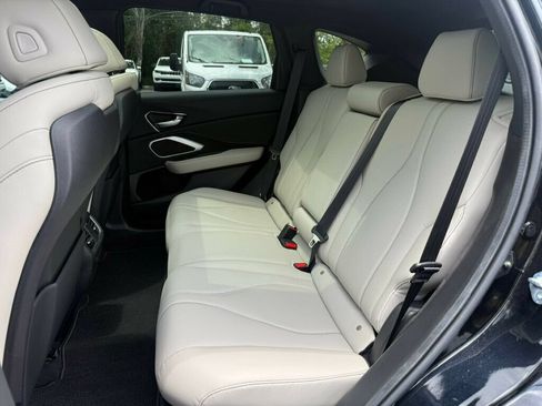 Used 2025 Acura RDX SH-AWD image 8