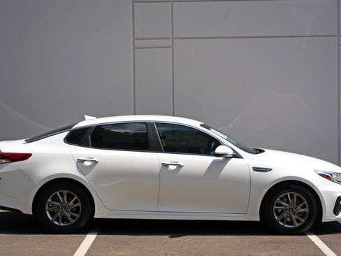 Used 2019 Kia Optima LX FWD image 44