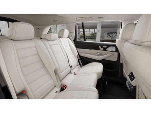 New 2026 Mercedes-Benz GLS 450 4MATIC image 5