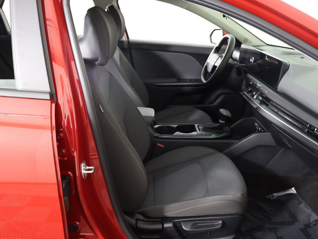 Used 2025 Kia K4 FWD image 28