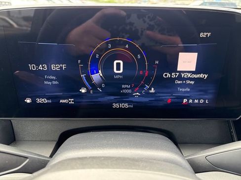 Used 2025 Chevrolet Traverse LT AWD/4WD image 13