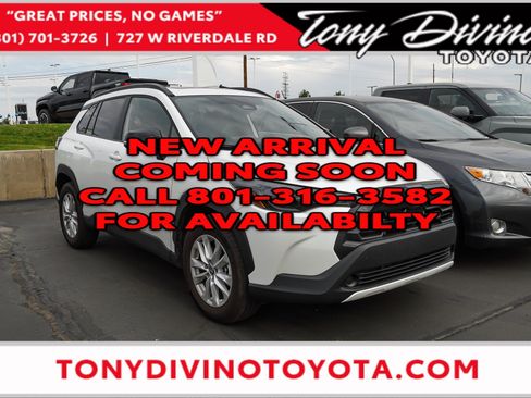 Certified 2026 Toyota Corolla Cross LE w/ Moonroof Package FWD image 1