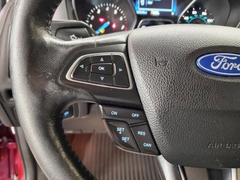 Used 2016 Ford Focus SE w/ SE Winter Package FWD image 16