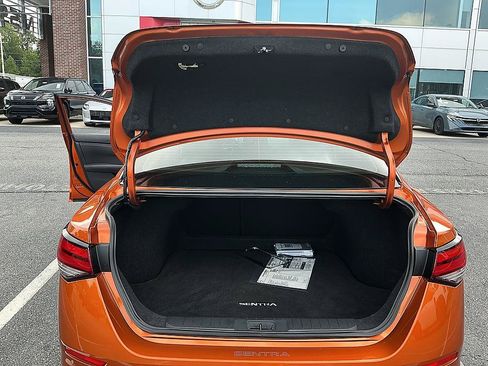 Certified 2025 Nissan Sentra SR FWD image 25