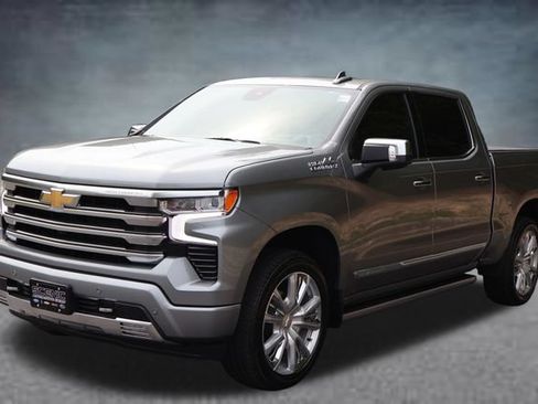 Used 2025 Chevrolet Silverado 1500 High Country w/ High Country Premium Package AWD/4WD image 28