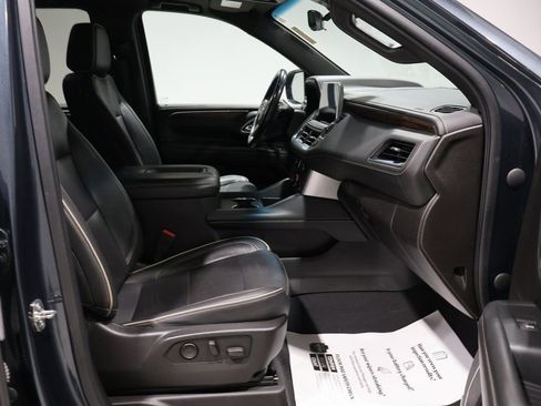 Used 2021 Chevrolet Tahoe Premier w/ Premium Package image 24