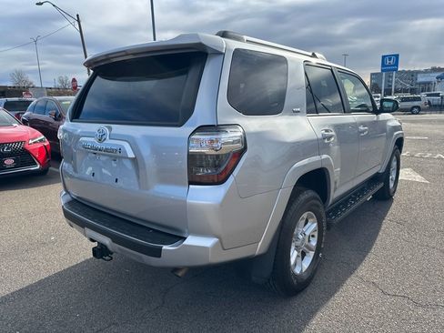 Used 2022 Toyota 4Runner SR5 Premium image 9