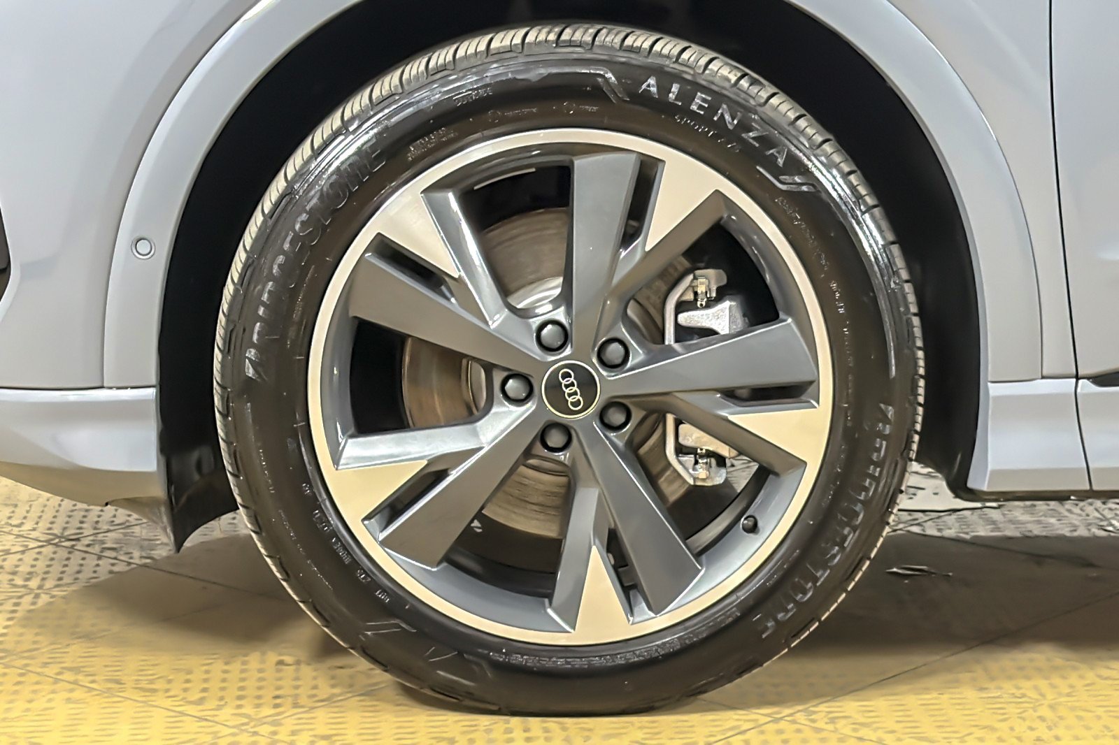 Certified 2024 Audi Q4 e-tron Premium Plus w/ Premium Plus AWD/4WD image 25