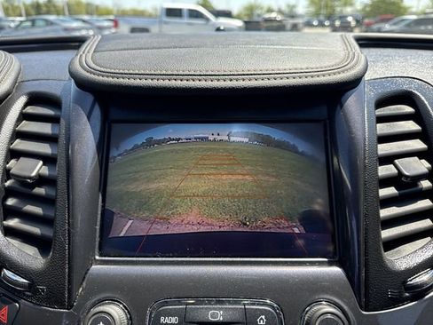 Used 2016 Chevrolet Impala LT w/ Convenience Package FWD image 15