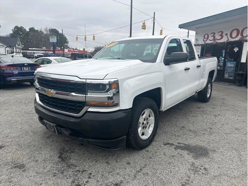 Used 2018 Chevrolet Silverado 1500 W/T image 3