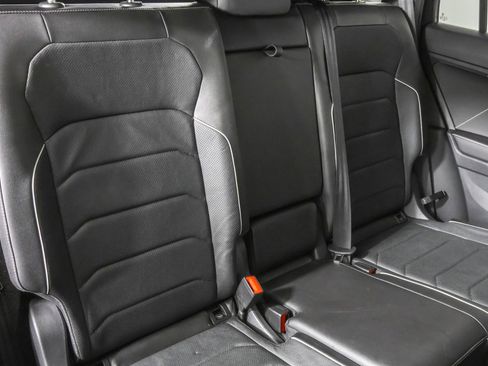 Used 2024 Volkswagen Tiguan SEL R-Line image 42