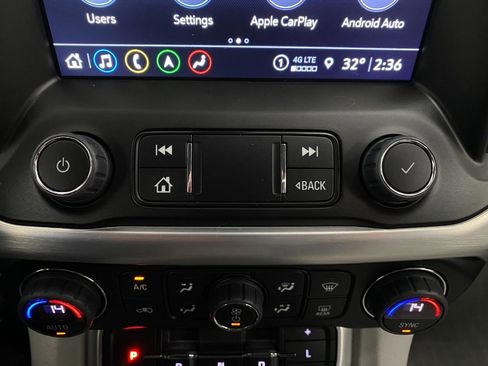 Used 2023 GMC Acadia SLT w/ Preferred Package image 24