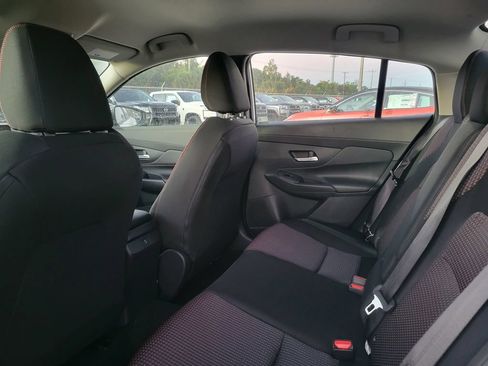 New 2026 Nissan Sentra SR w/ Floor Mat Package FWD image 5