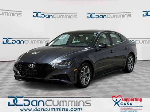 Used 2023 Hyundai Sonata SEL w/ Preferred Accessory Package FWD image 1