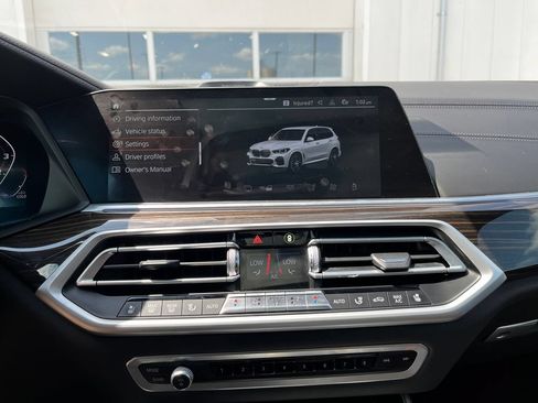 Used 2021 BMW X5 M50i AWD/4WD image 18