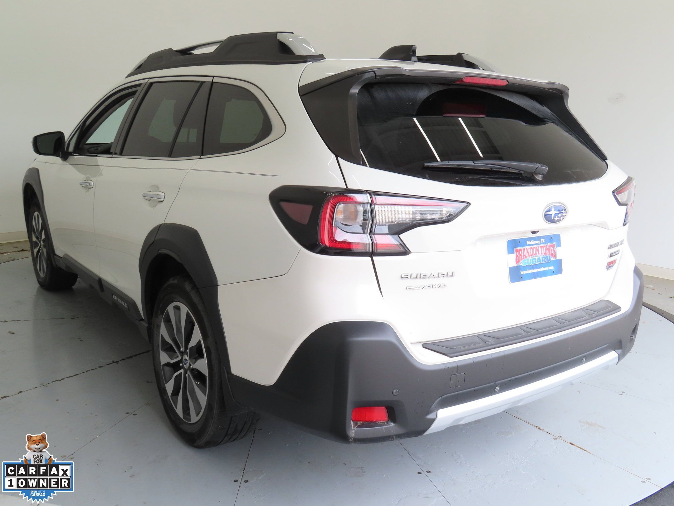 Used 2023 Subaru Outback Touring w/ Tech Package 2 AWD/4WD image 6