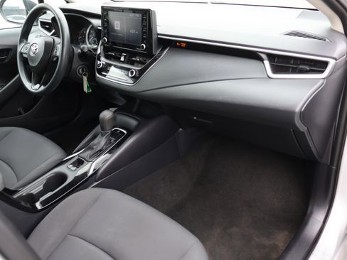 Used 2022 Toyota Corolla LE image 10