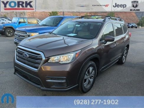 Used 2020 Subaru Ascent Premium w/ Convenience Package image 1