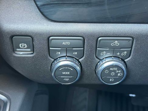 New 2026 GMC Sierra 1500 Elevation image 30