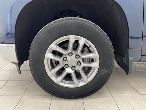 Used 2022 Chevrolet Silverado 1500 LT AWD/4WD image 7