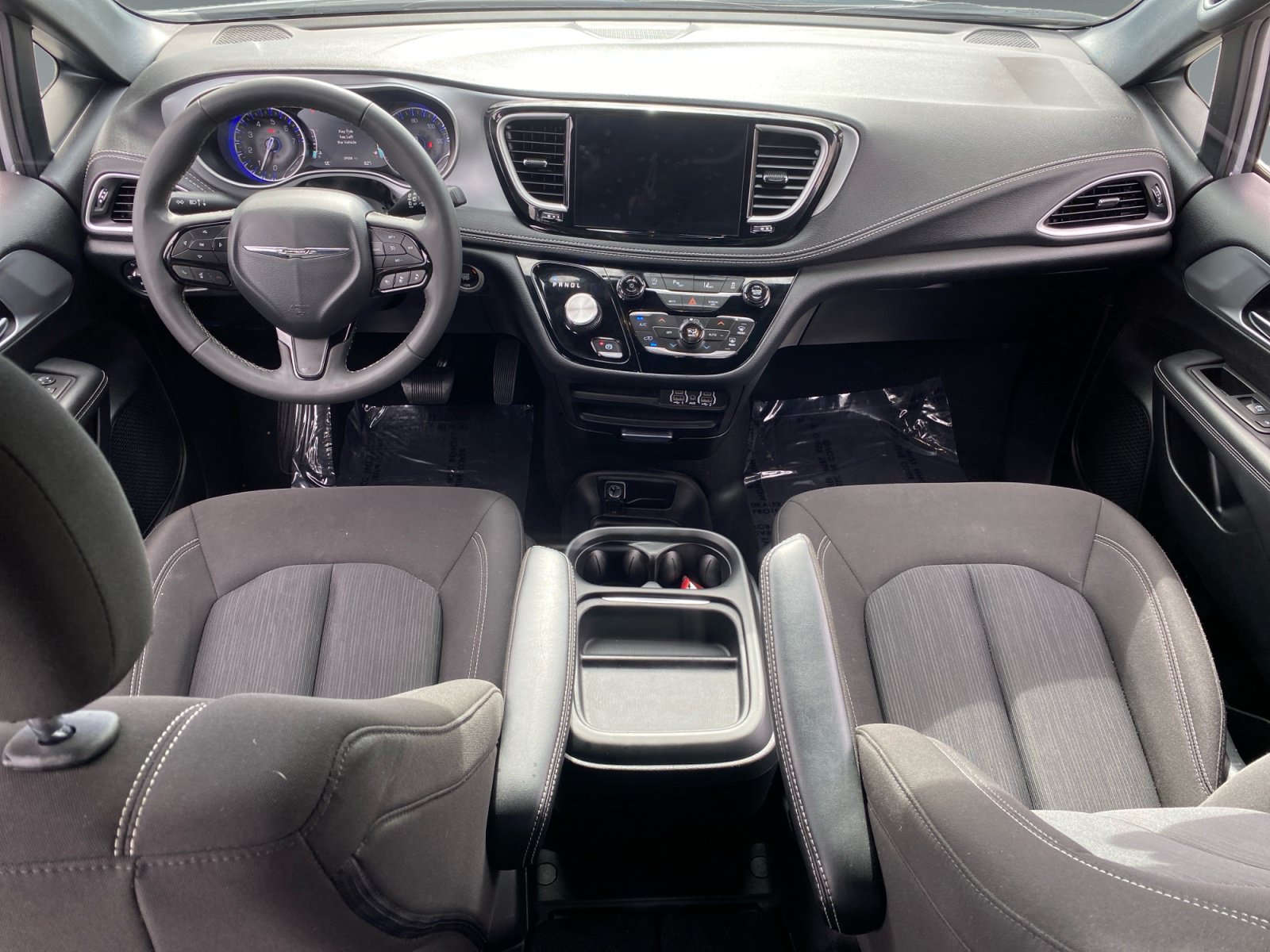 Used 2024 Chrysler Pacifica Touring FWD image 10