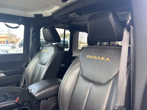 Certified 2016 Jeep Wrangler Unlimited Sahara w/ Connectivity Group image 14