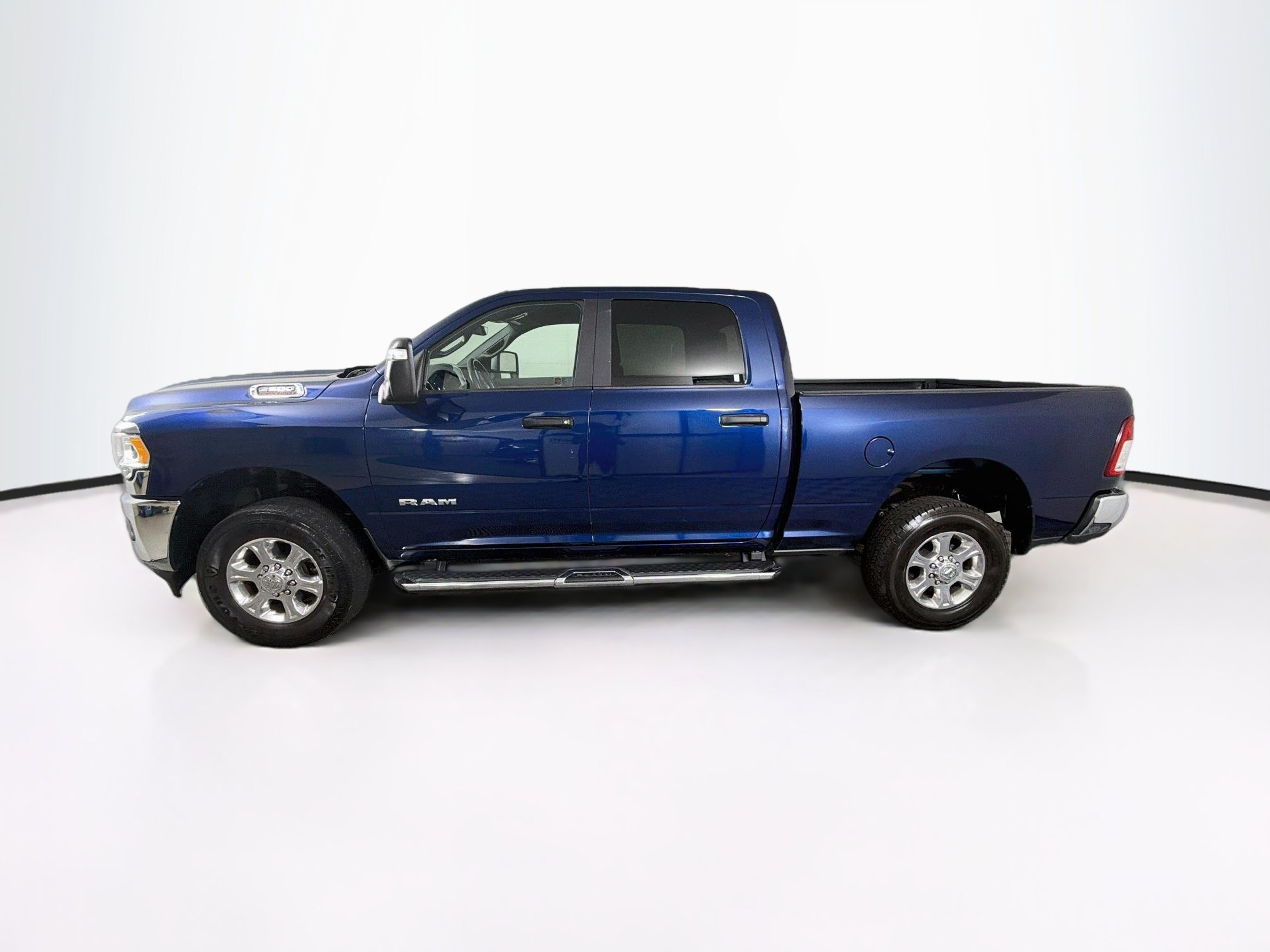 Used 2024 RAM 2500 Big Horn w/ Bed Utility Group AWD/4WD image 4
