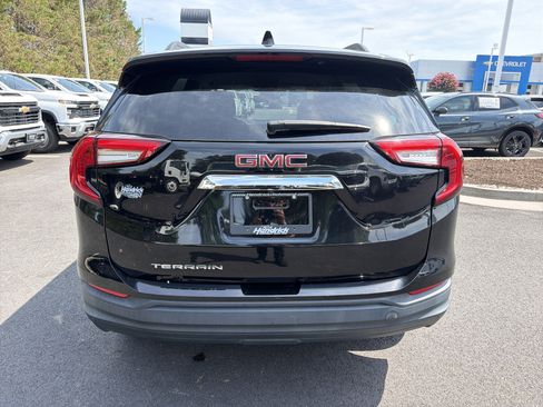 Used 2022 GMC Terrain SLE w/ Driver Convenience Package FWD image 9