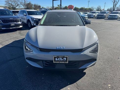 Used 2025 Kia EV6 Light w/ Light LR Technology Package image 8
