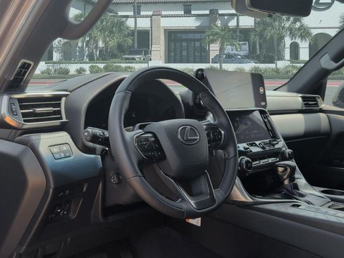 Certified 2026 Lexus LX 600 4WD w/ Accessory Package (Z1) image 12