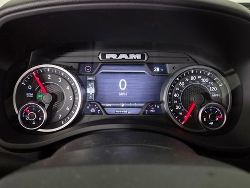 New 2026 RAM 1500 4x4 Crew Cab image 17