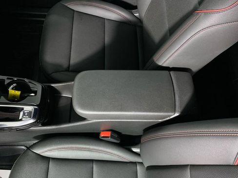 Used 2026 Chevrolet Trax RS w/ Sunroof Package FWD image 20