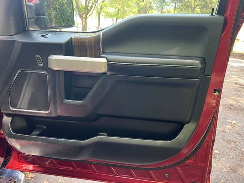 Used 2015 Ford F150 Lariat w/ Equipment Group 502A Luxury AWD/4WD image 26