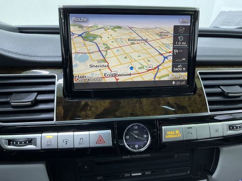 Used 2015 Audi A8 L 4.0T image 23